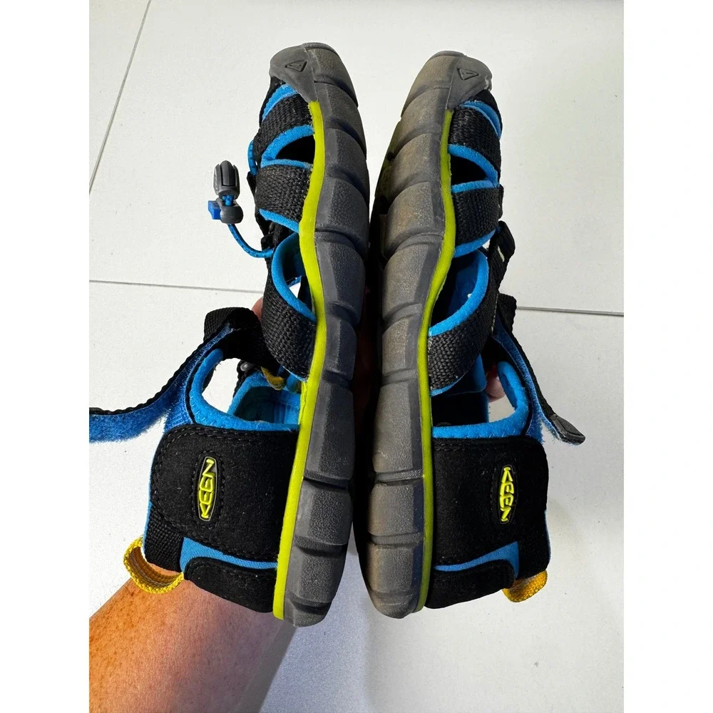Keen Seacamp II CNX Kids Size 2‎ Sandals Blue Black Green Sport Water Shoes